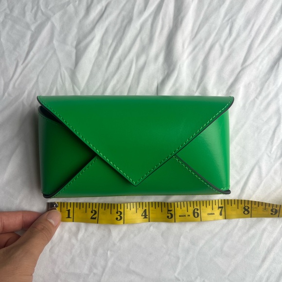 Brand New 2025 Bottega Veneta Sunglasses Case Clutch Wallet Green Faux leather - Picture 4 of 8